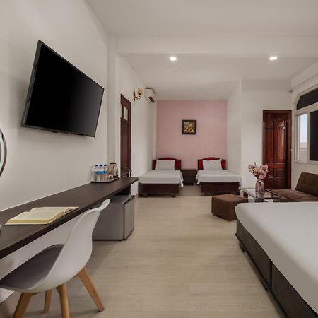 Kly Hotel Hue Esterno foto