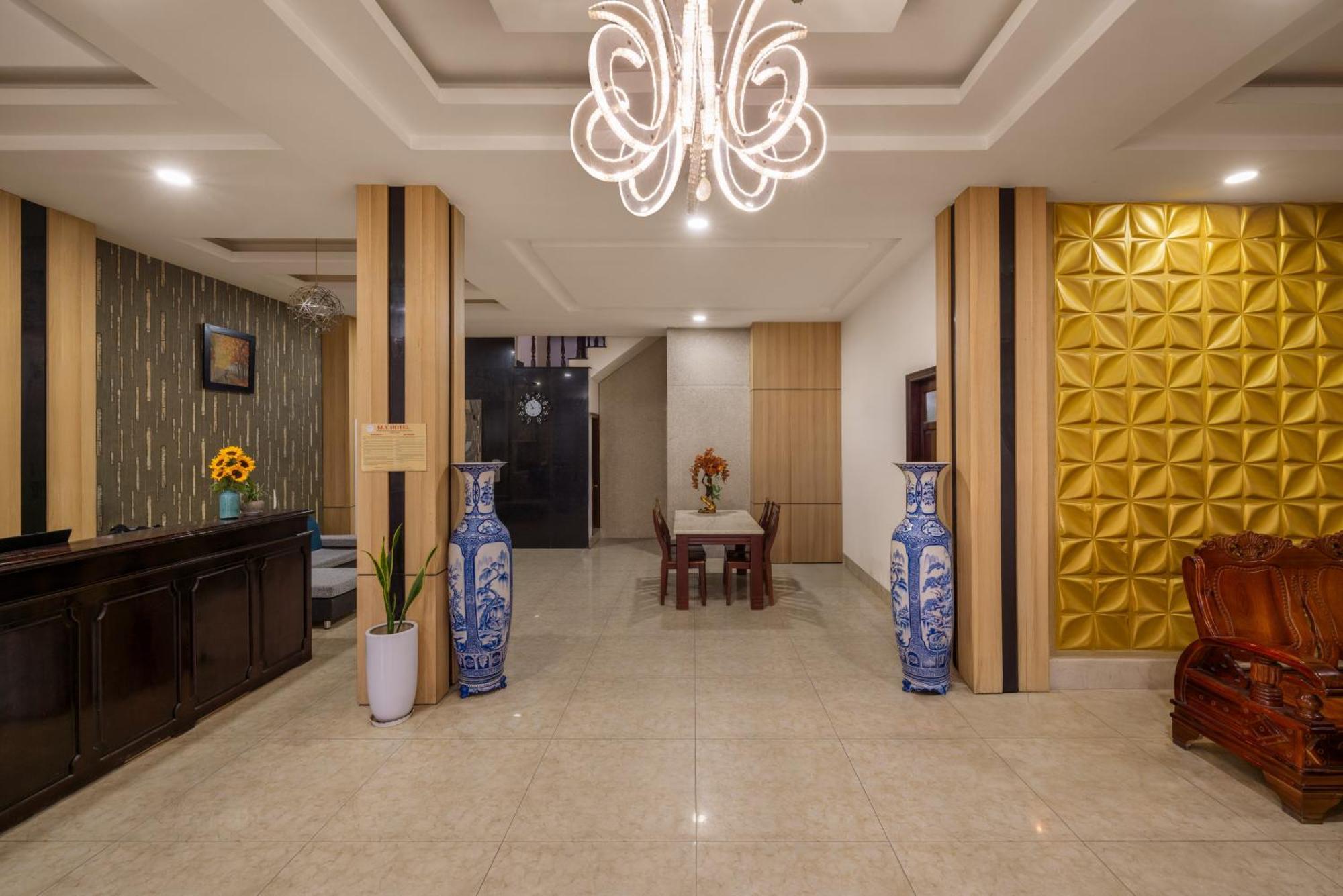 Kly Hotel Hue Esterno foto