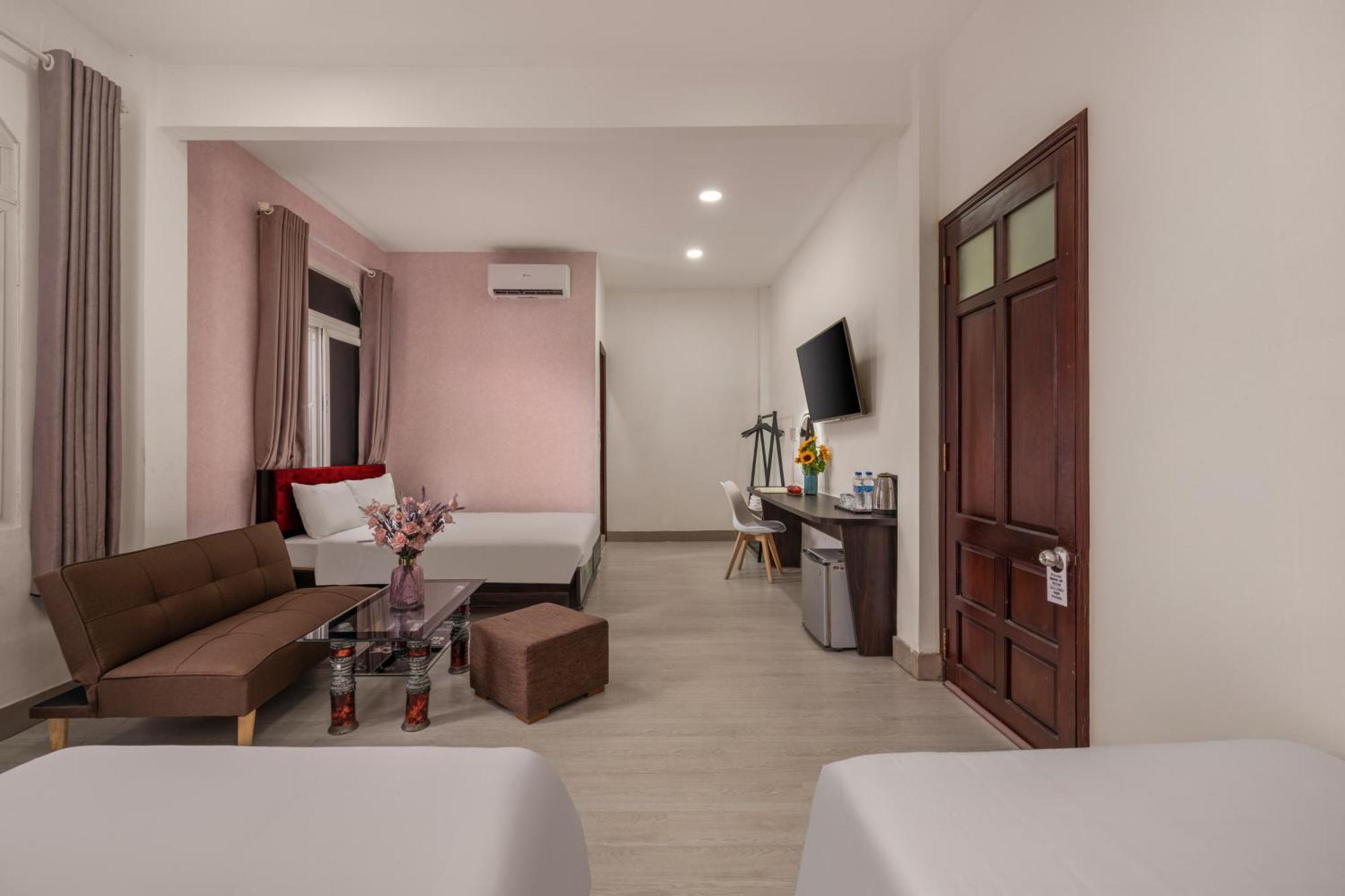 Kly Hotel Hue Esterno foto