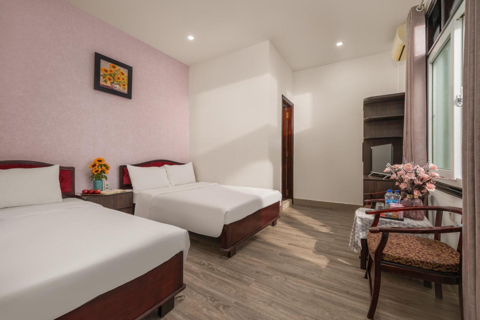 Kly Hotel Hue Esterno foto