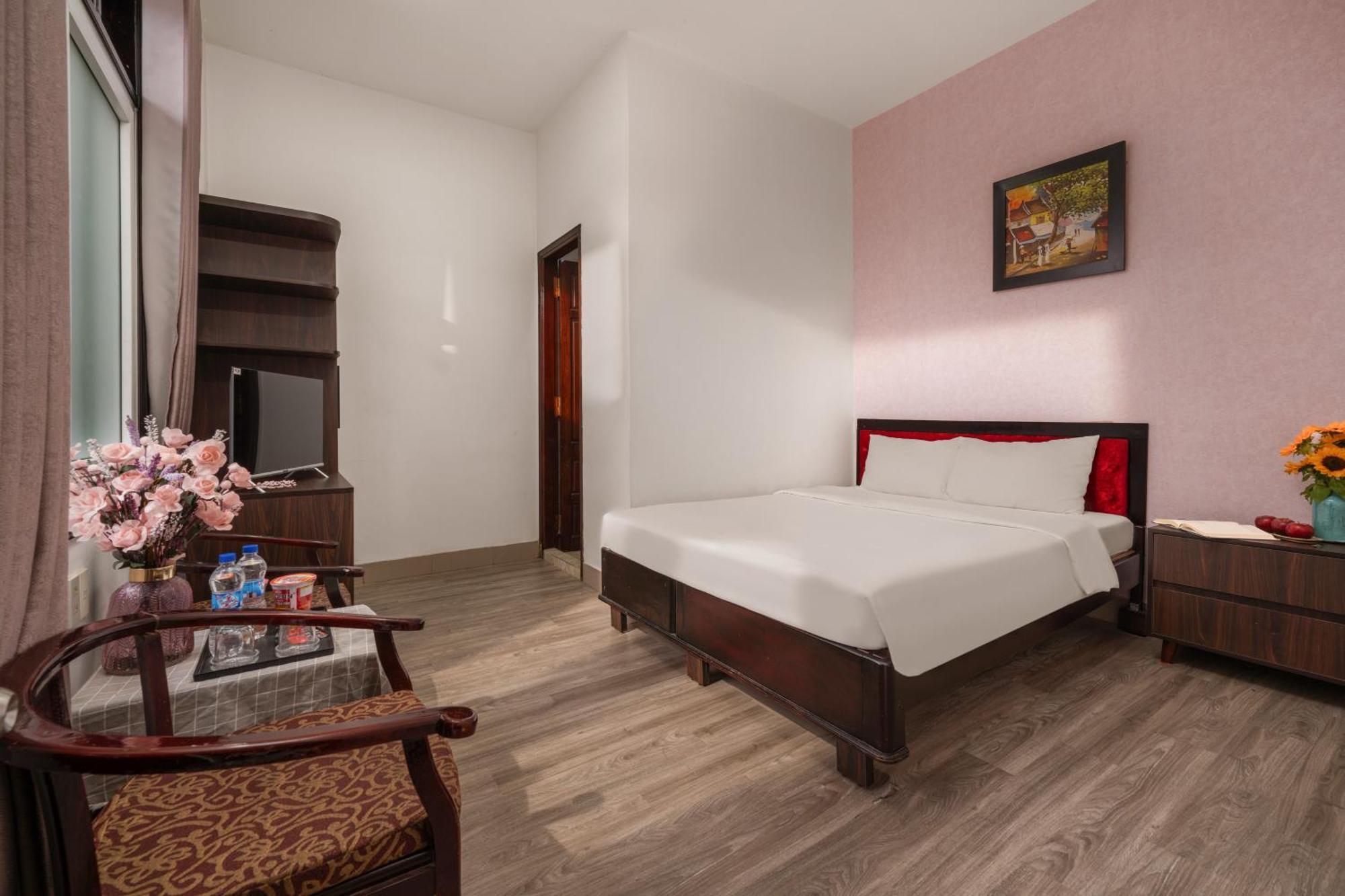 Kly Hotel Hue Esterno foto
