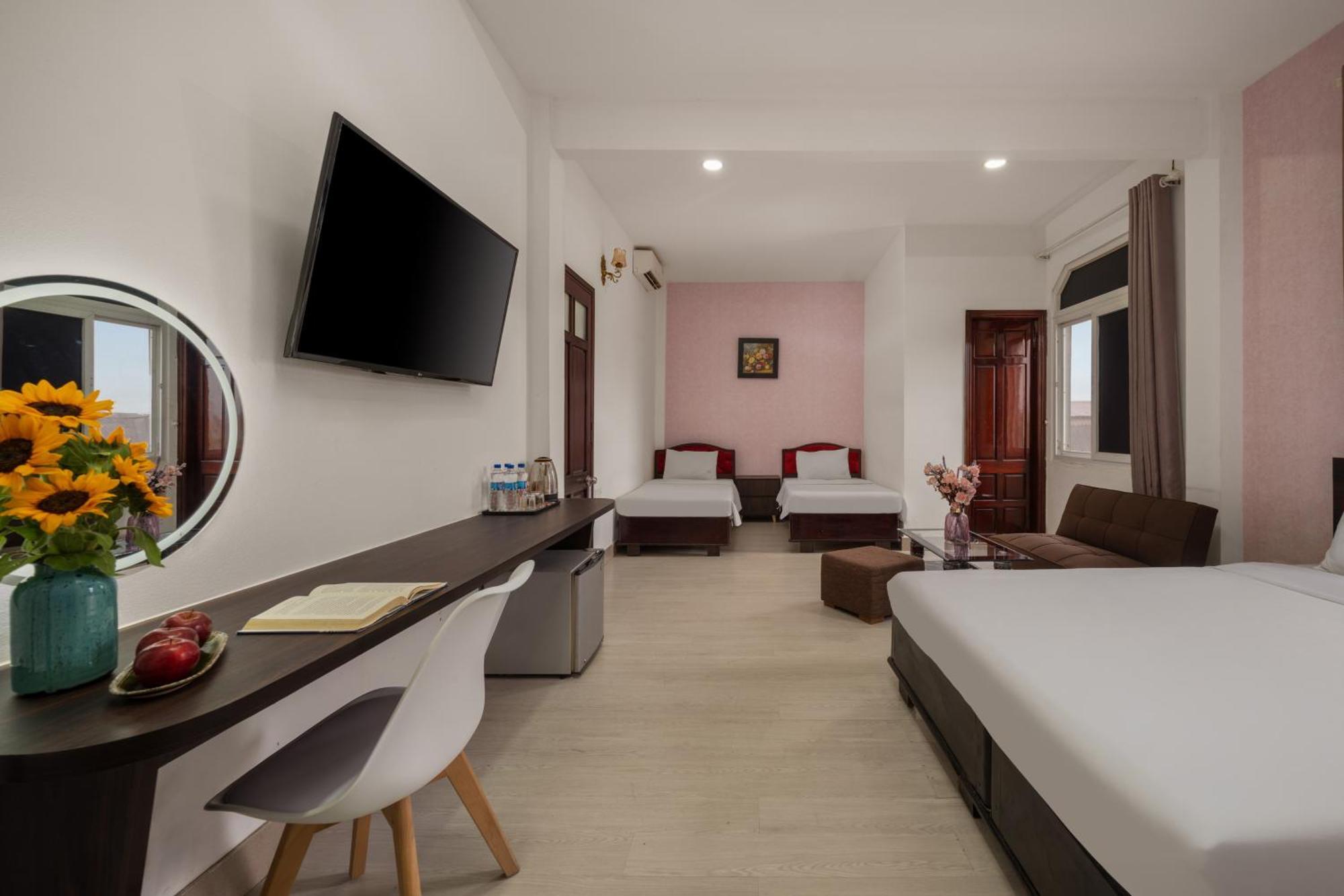 Kly Hotel Hue Esterno foto